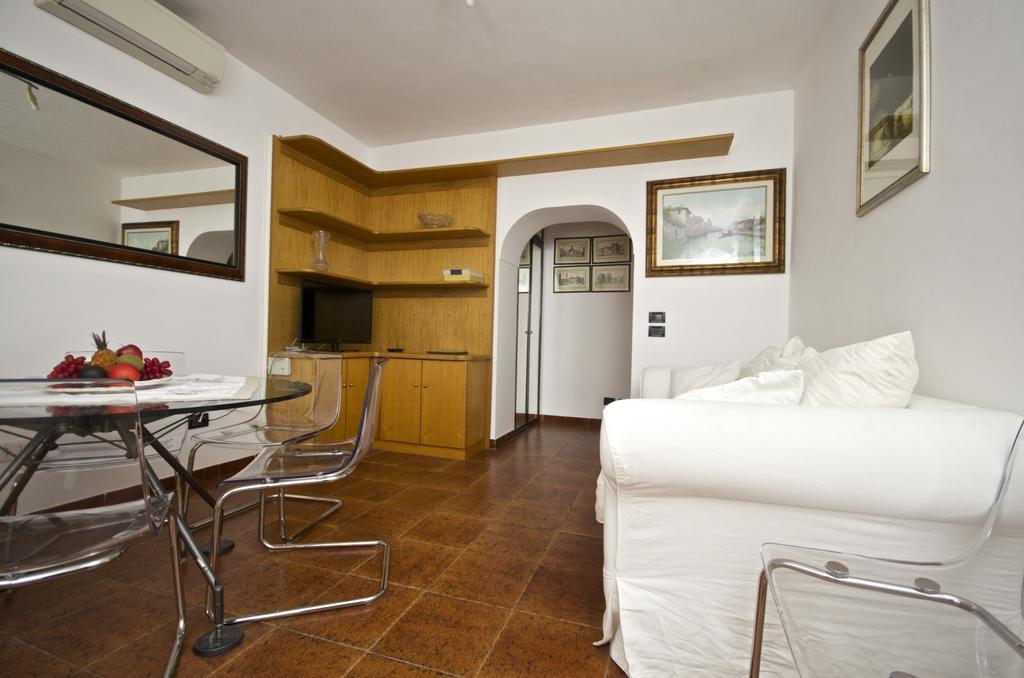 Apartment Arenula Rome Bilik gambar
